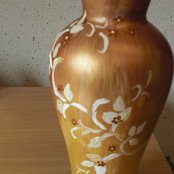 ręcznie ozdobiony wazon